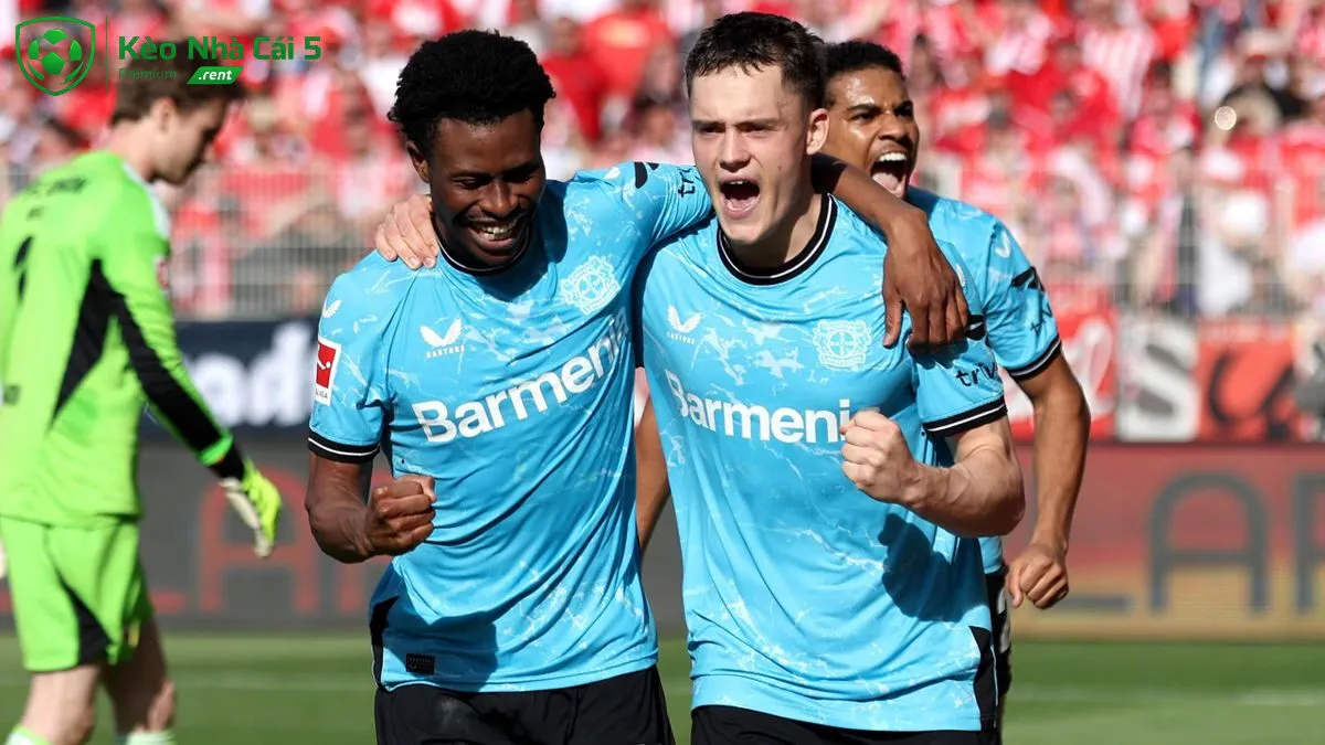 Bayer Leverkusen lợi thế hơn về chiến thuật và sân nhà